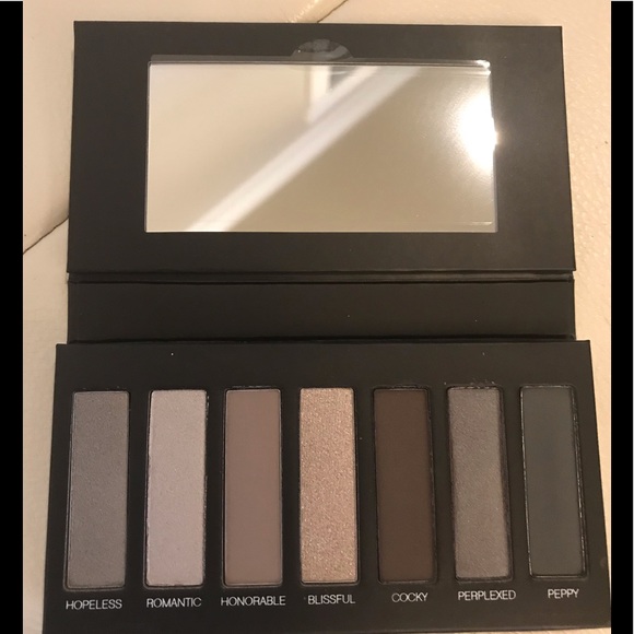 NEW Younique Moodstruck Addiction 2 Palette